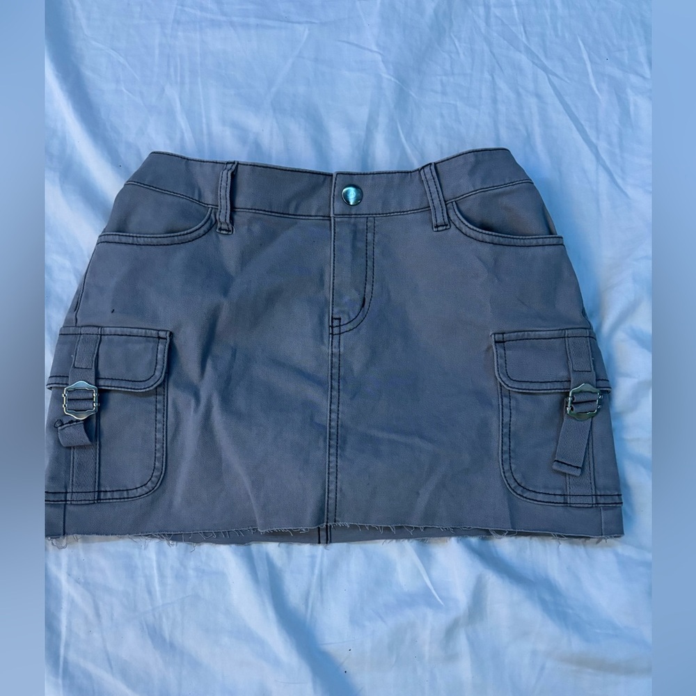 Gray cargo skirt